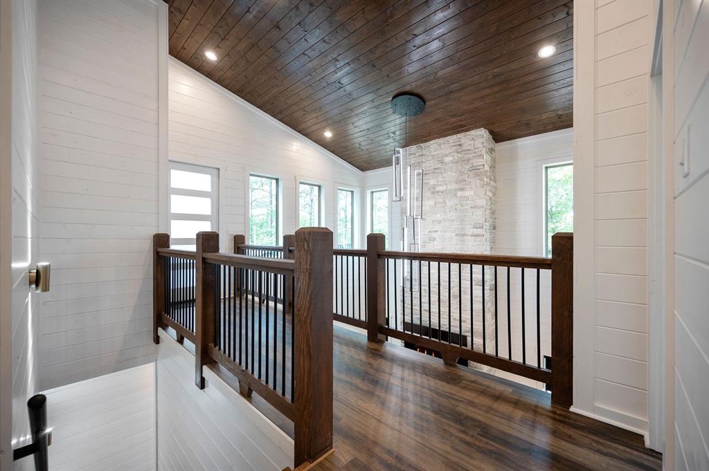 160 Bombardier Lane Property Photo 19