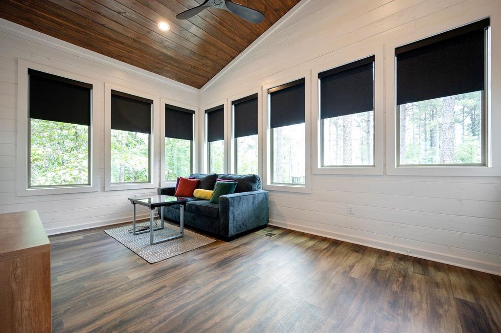 160 Bombardier Lane Property Photo 20
