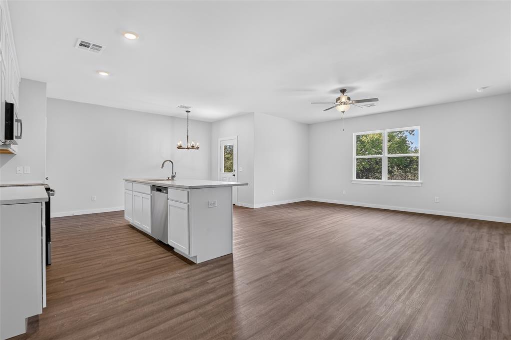 504 Cumberland Drive Property Photo 4