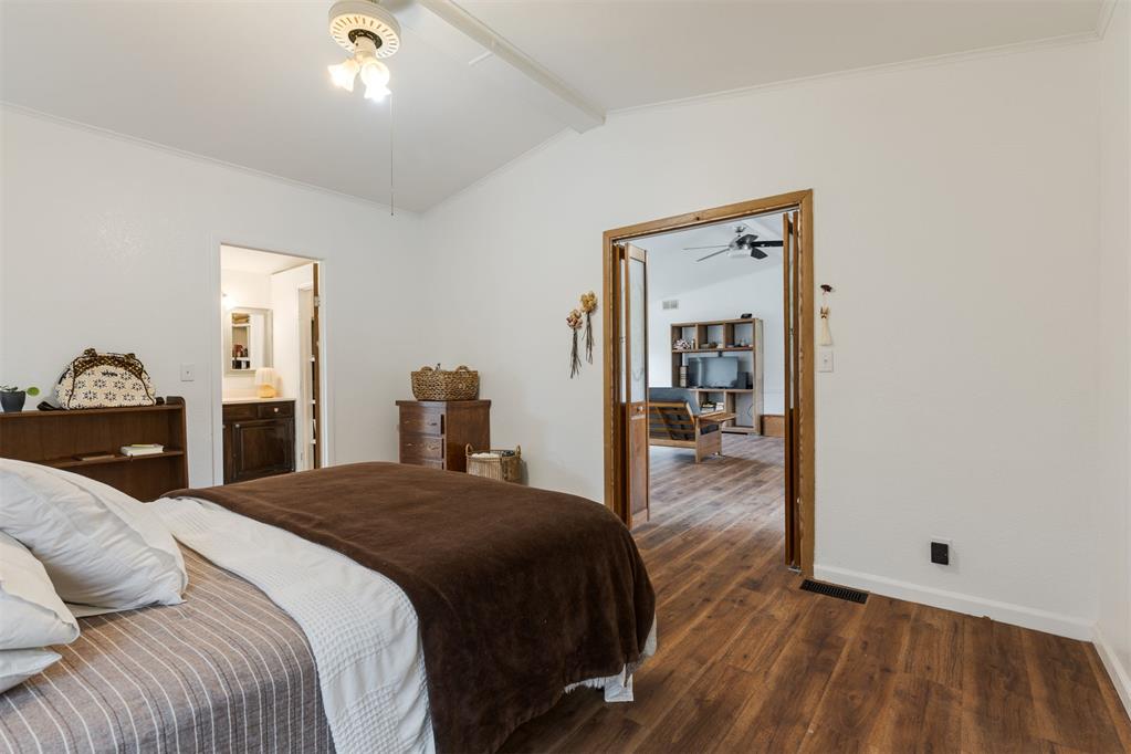 4409 S Valley View Lane Property Photo 15
