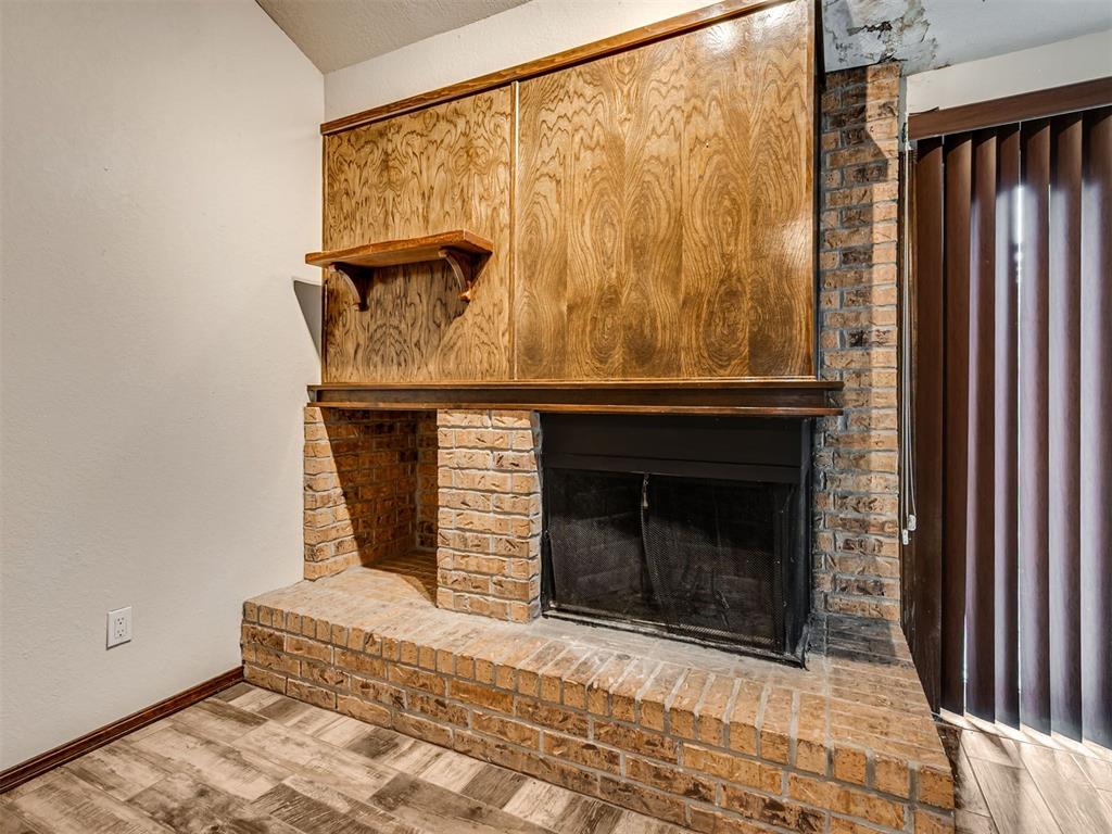 2910 Stonepoint Dr 2910 Property Photo 16