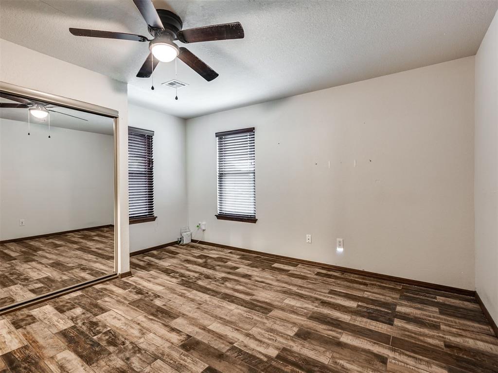 2910 Stonepoint Dr 2910 Property Photo 19