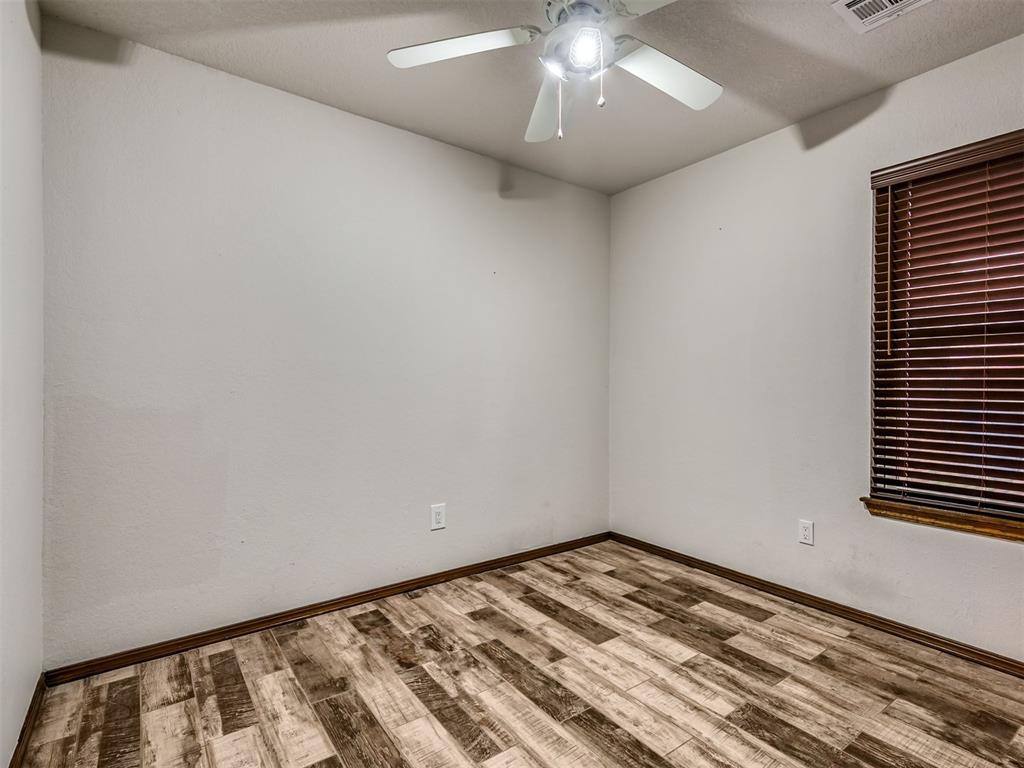 2910 Stonepoint Dr 2910 Property Photo 22