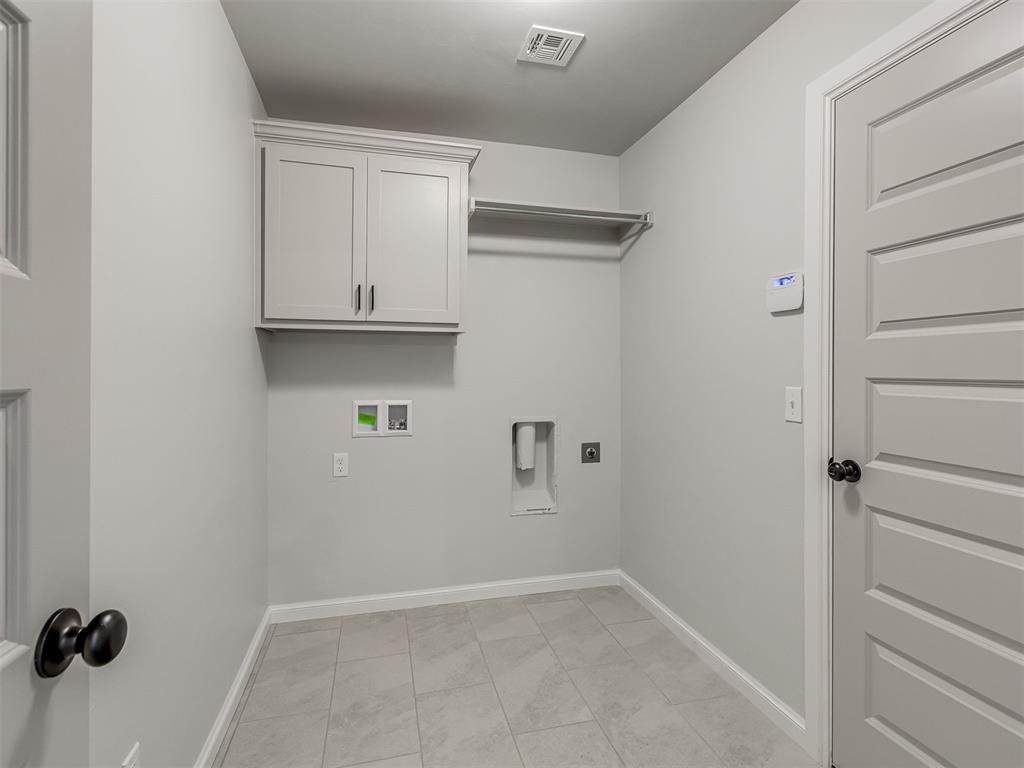 7613 Three Woods Lane Property Photo 32
