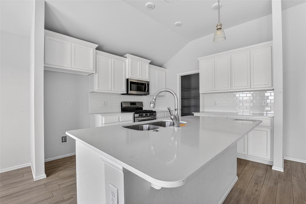 1037 Piper Street Property Photo 15