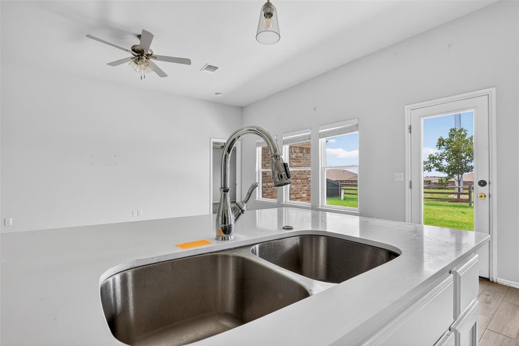 1037 Piper Street Property Photo 17