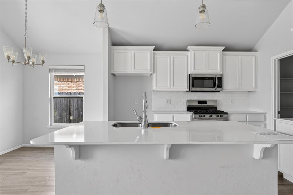 1037 Piper Street Property Photo 18
