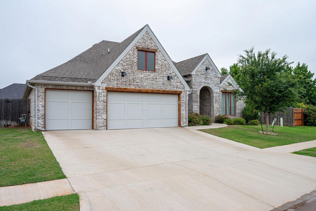 18205 Calder Road Property Photo 3