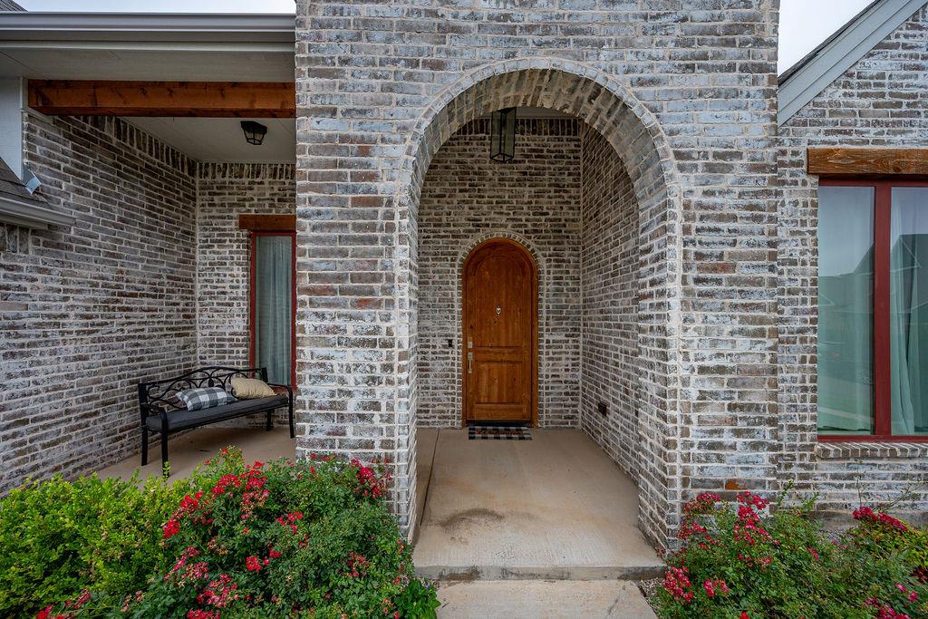 18205 Calder Road Property Photo 5