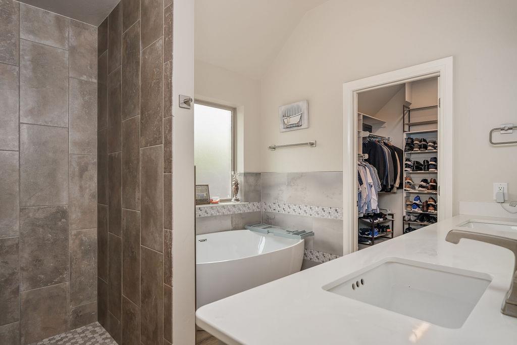 18205 Calder Road Property Photo 32