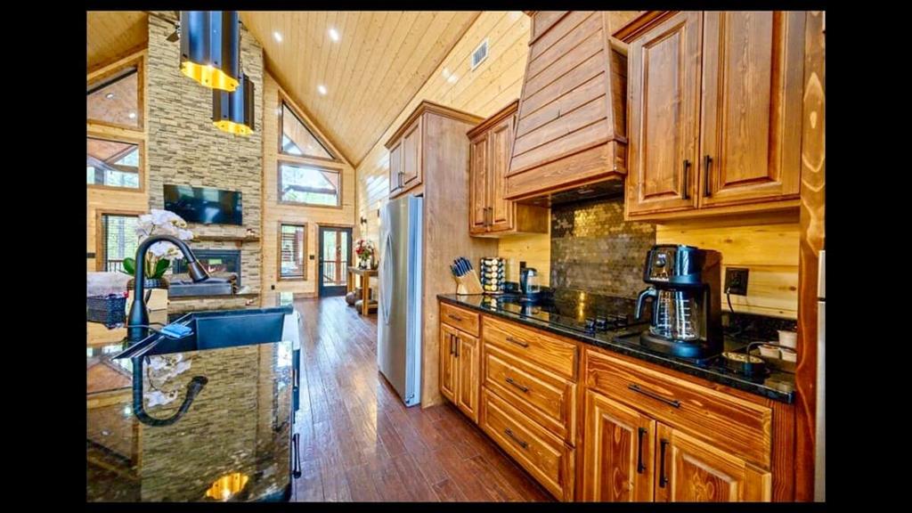 211 Boulder Avenue Property Photo 6