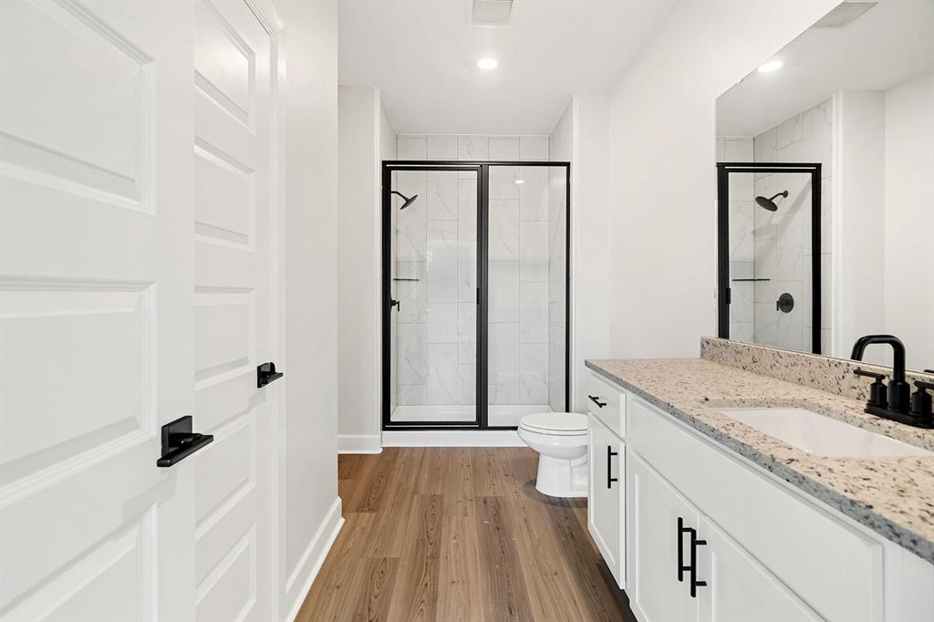3001 Evyn Boulevard Property Photo 6
