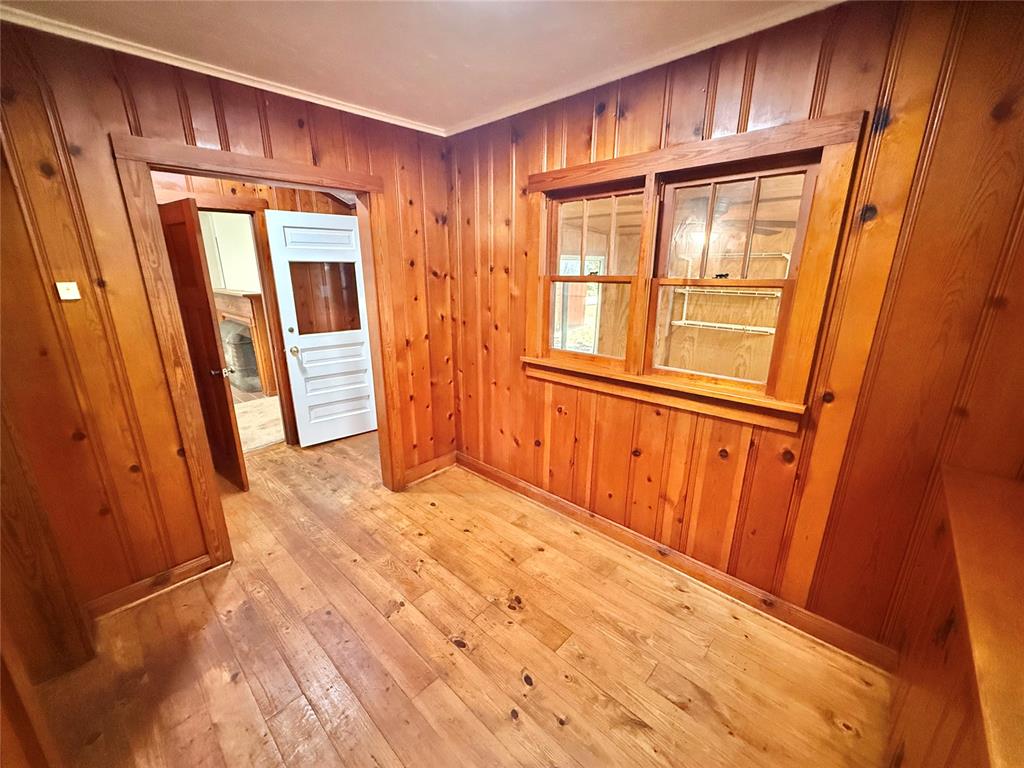 207 S Park Road Property Photo 10