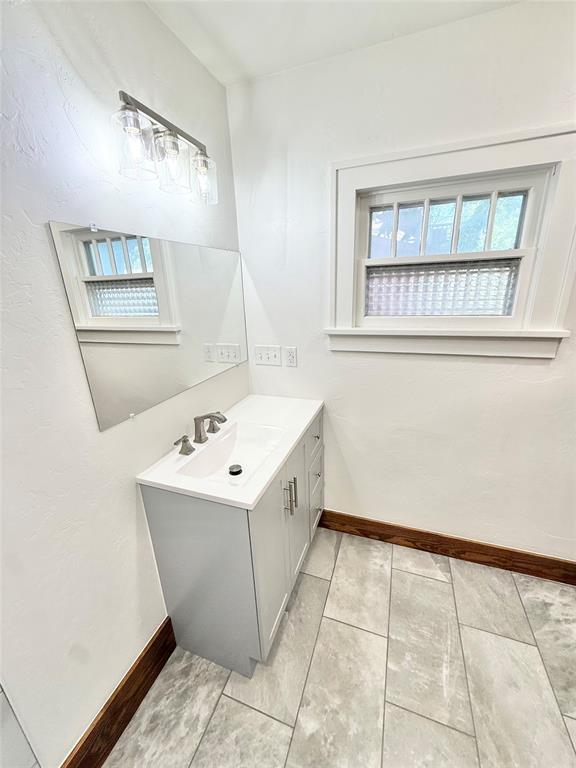 207 S Park Road Property Photo 23