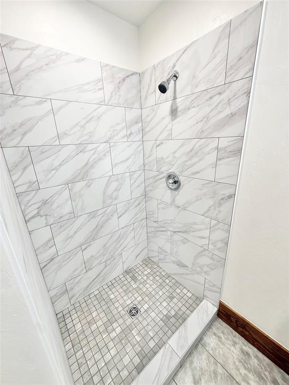 207 S Park Road Property Photo 24