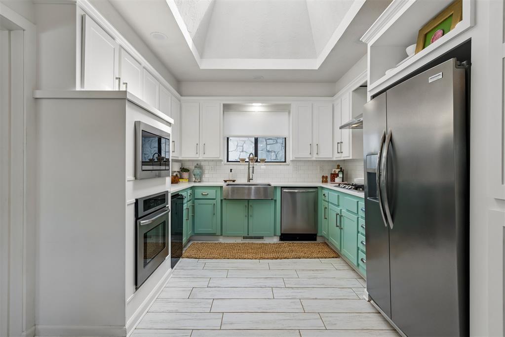 1011 Irvine Terrace Property Photo 15