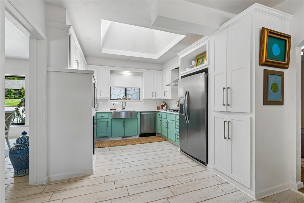 1011 Irvine Terrace Property Photo 18