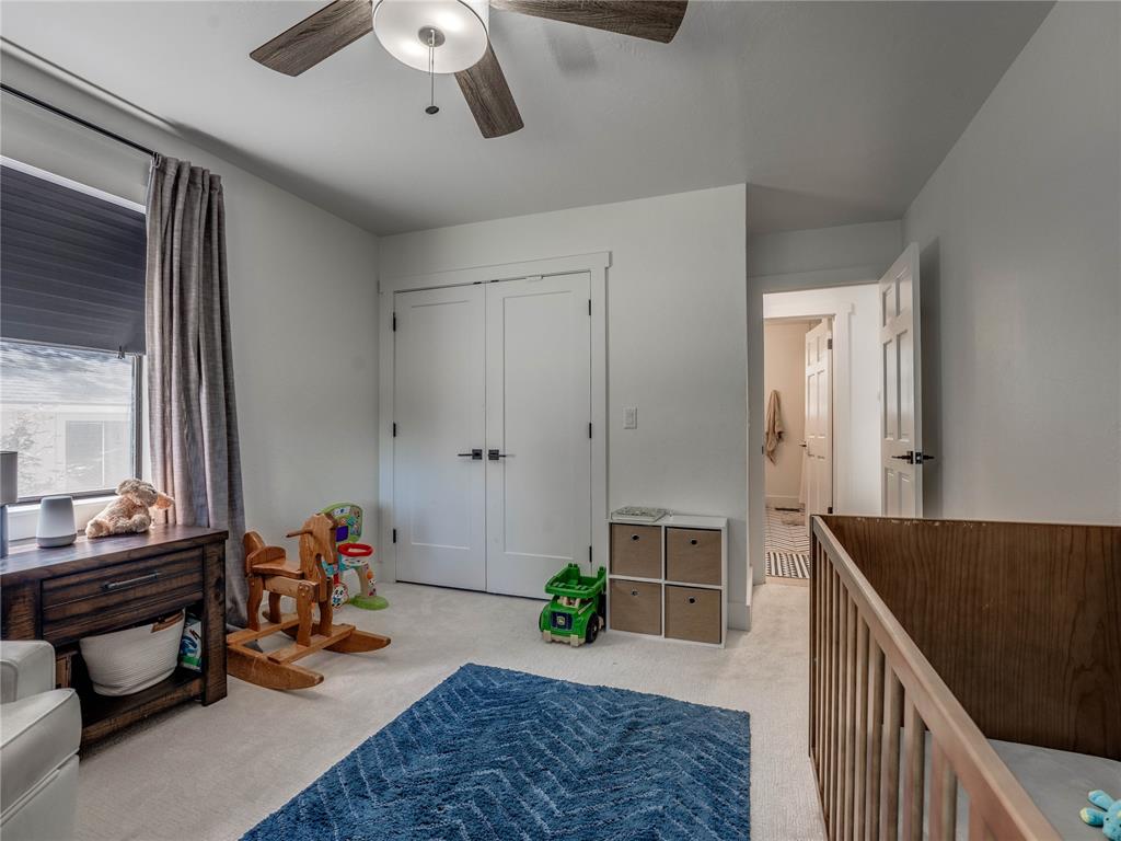 2221 W College Avenue Property Photo 27
