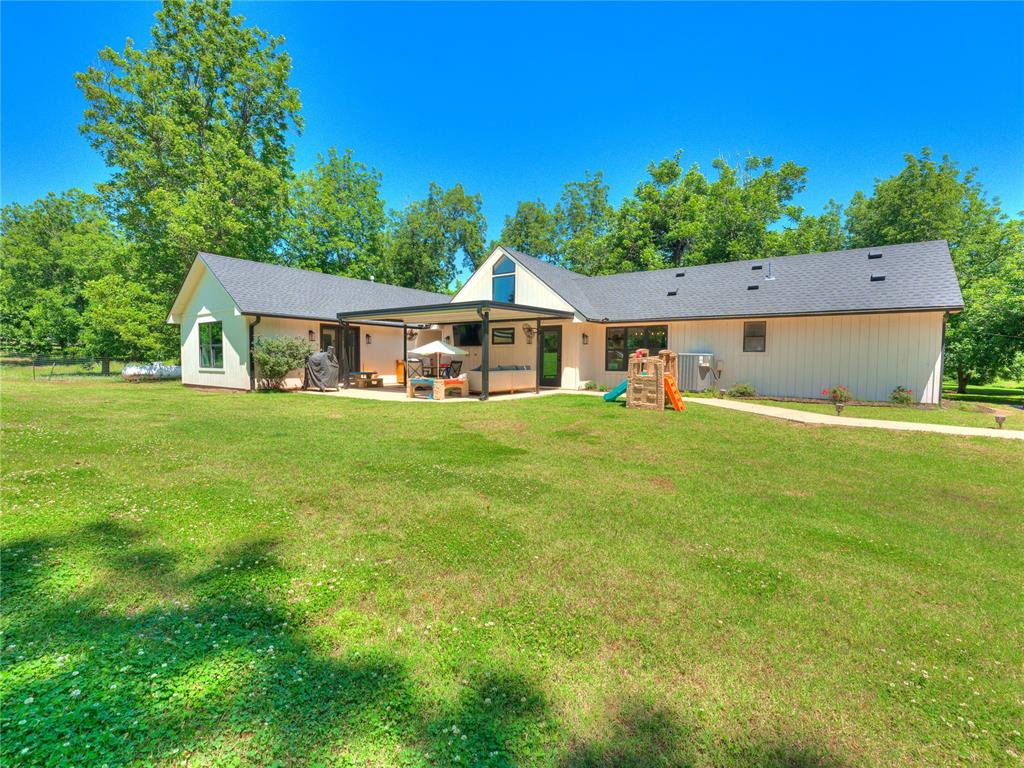 2221 W College Avenue Property Photo 38