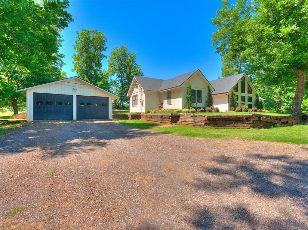 2221 W College Avenue Property Photo 47