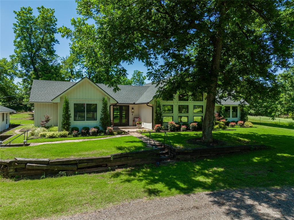 2221 W College Avenue Property Photo 49