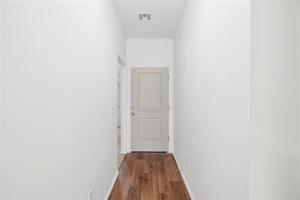 1905 Long Cove Avenue Property Photo 6