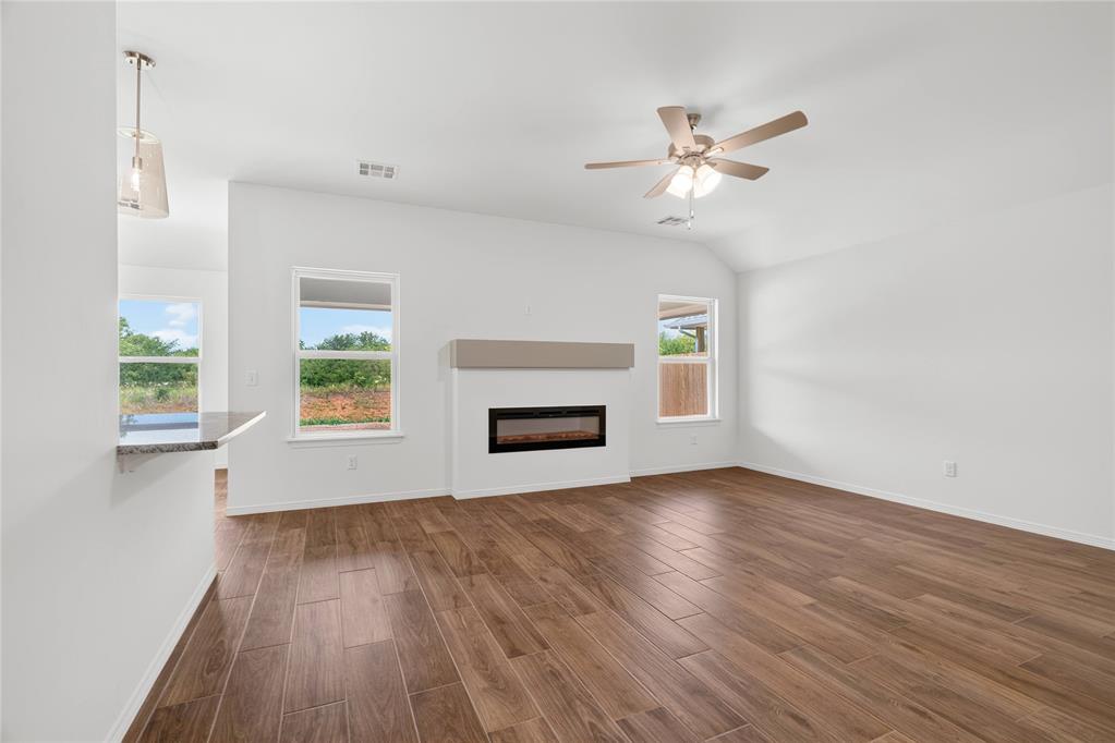 1905 Long Cove Avenue Property Photo 7