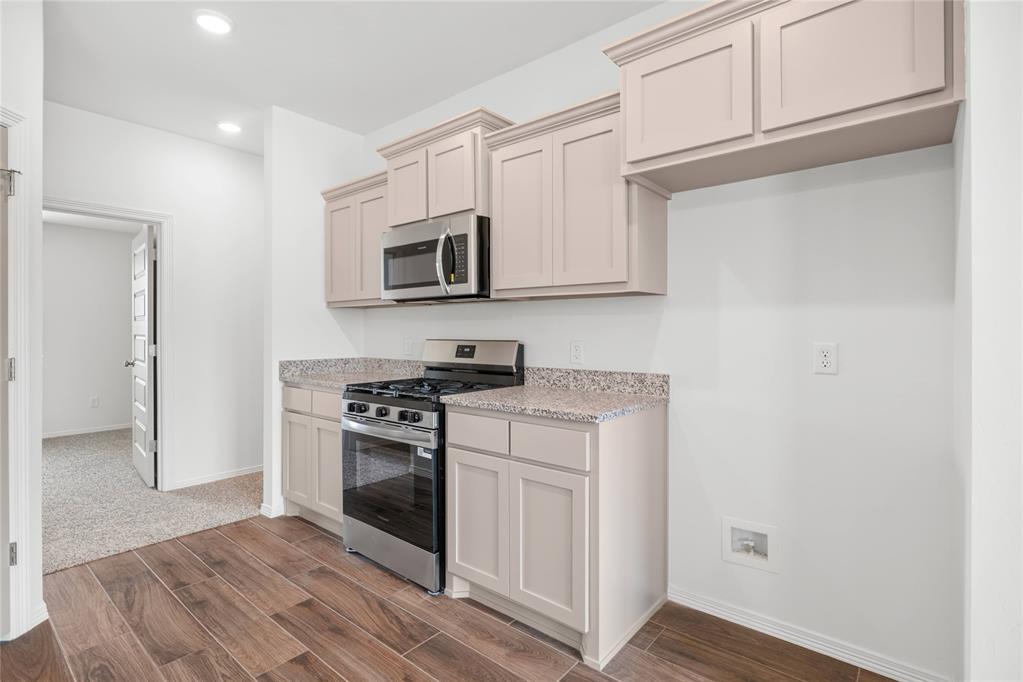 1905 Long Cove Avenue Property Photo 13