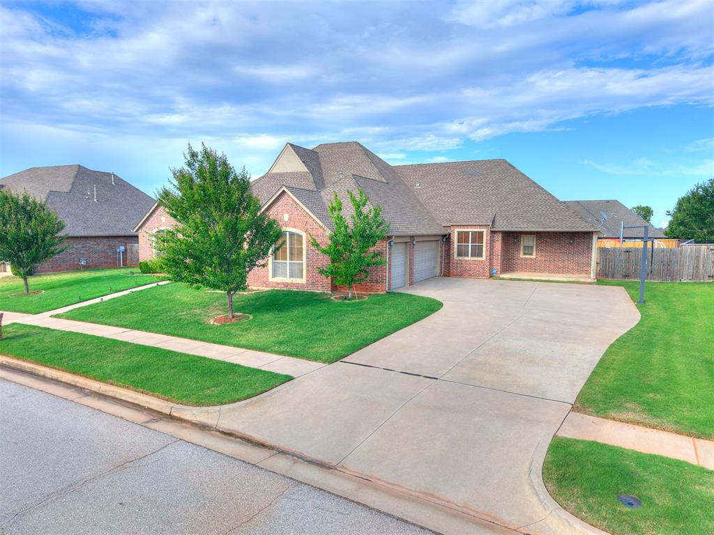 15212 Grayson Drive Property Photo 3