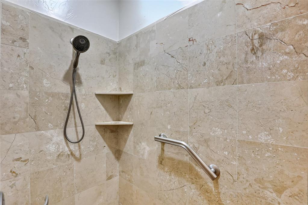 13909 Cascata Strada Property Photo 32