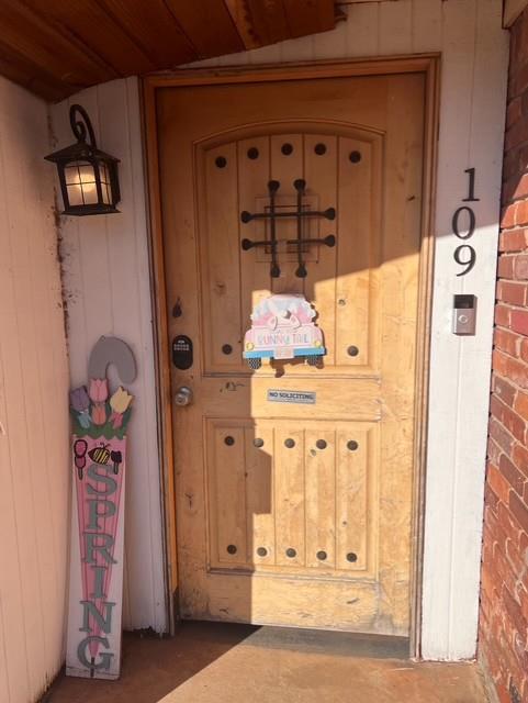 109 Se 57th Street Property Photo 2