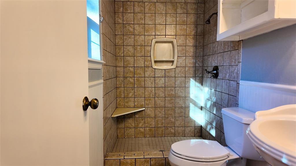 225 N Tunbridge Road Property Photo 24