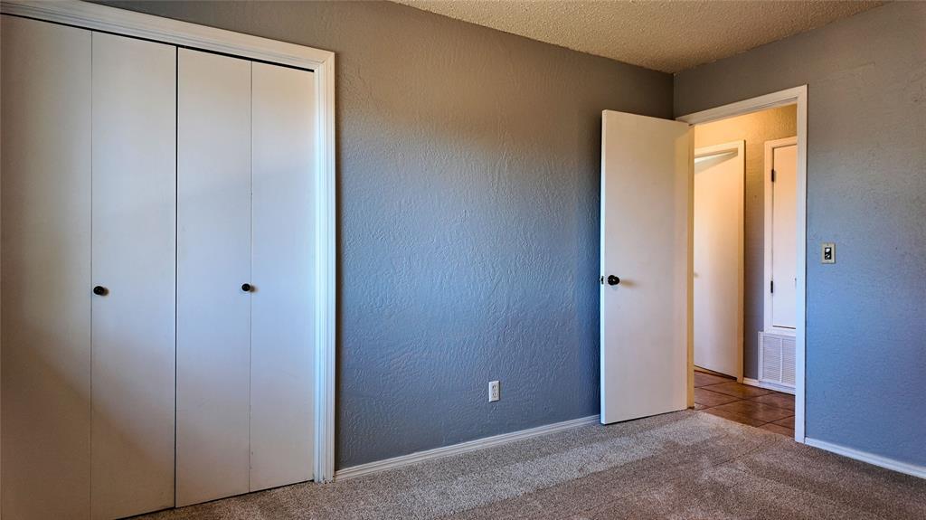 225 N Tunbridge Road Property Photo 30