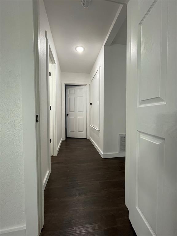 813 E Florida Street Property Photo 6