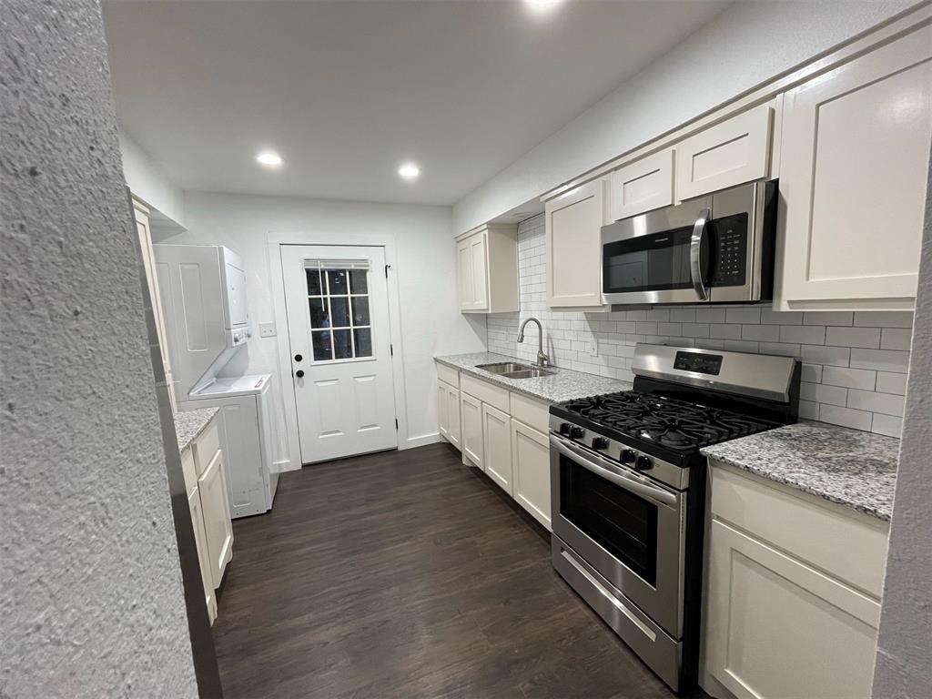 813 E Florida Street Property Photo 9
