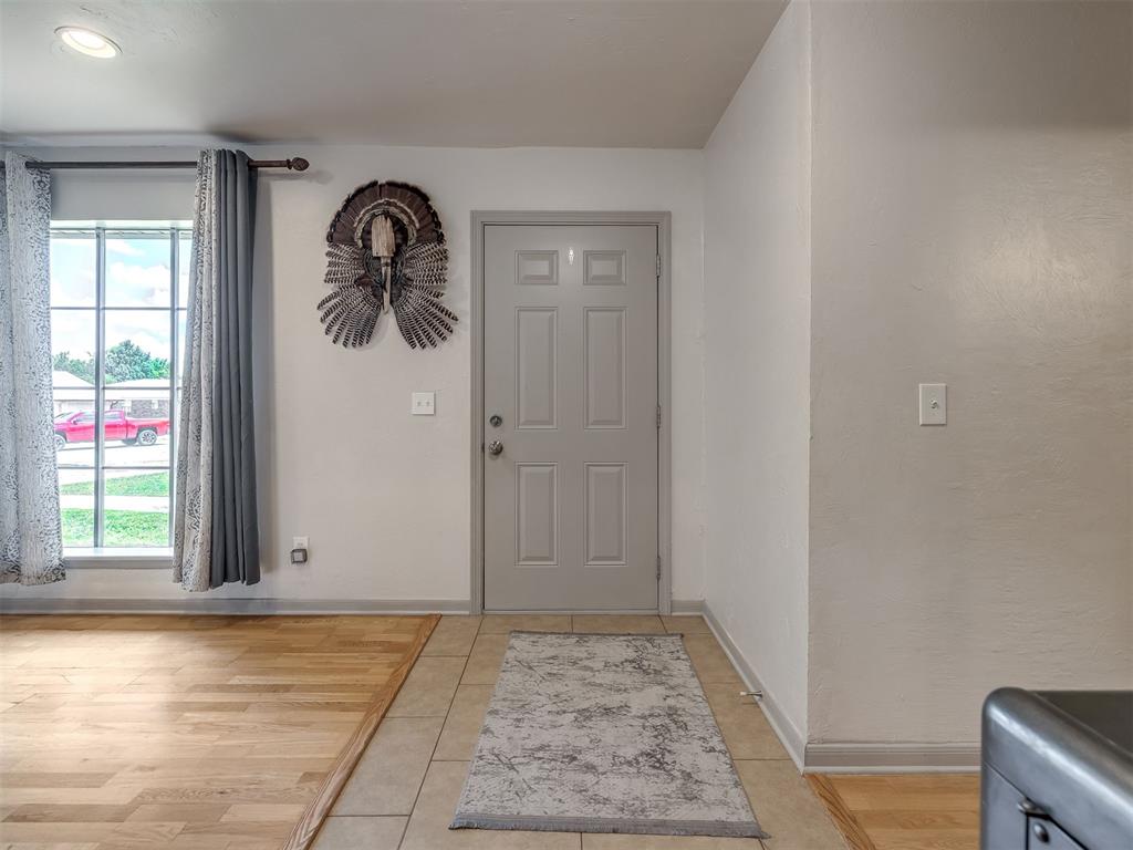 7329 Crown Point Road Property Photo 5