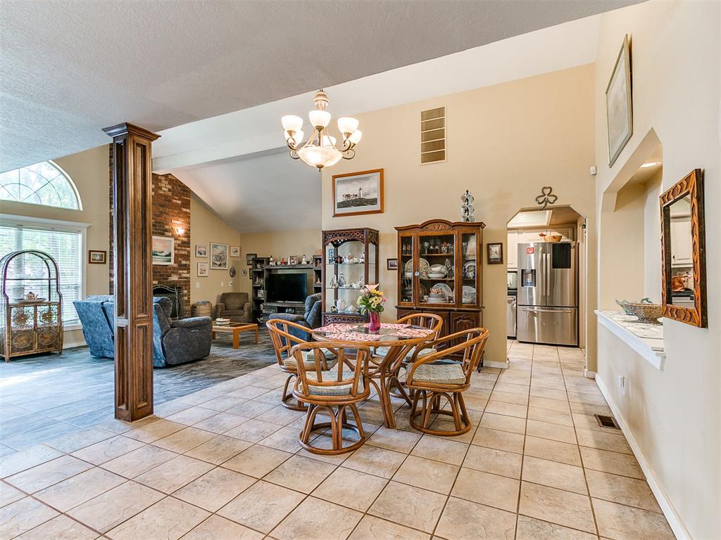 7104 N Lakeway Drive Property Photo 7
