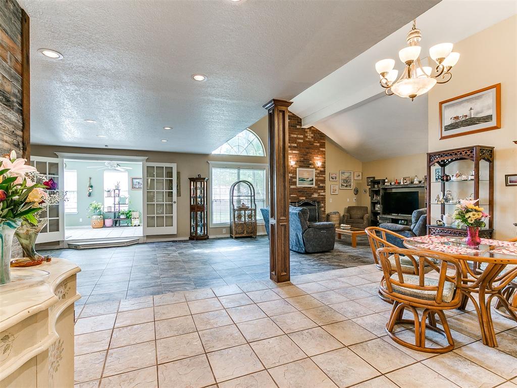 7104 N Lakeway Drive Property Photo 8