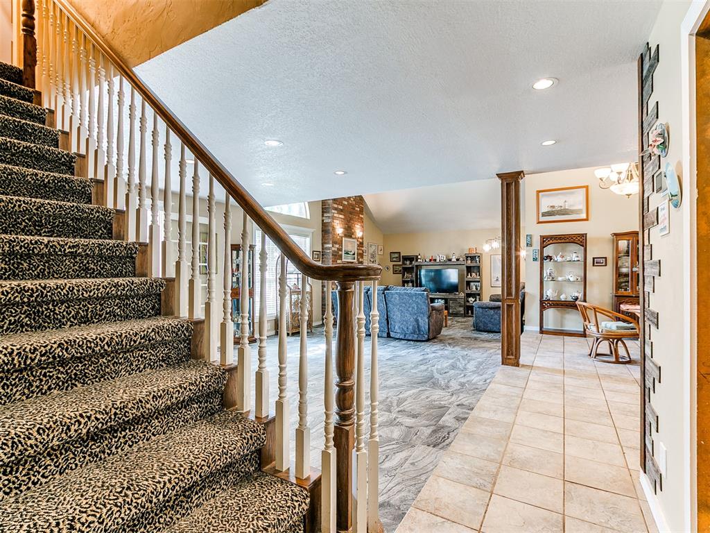 7104 N Lakeway Drive Property Photo 10