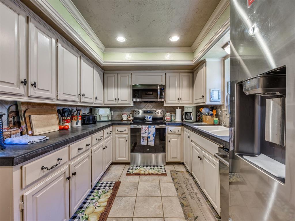 7104 N Lakeway Drive Property Photo 19