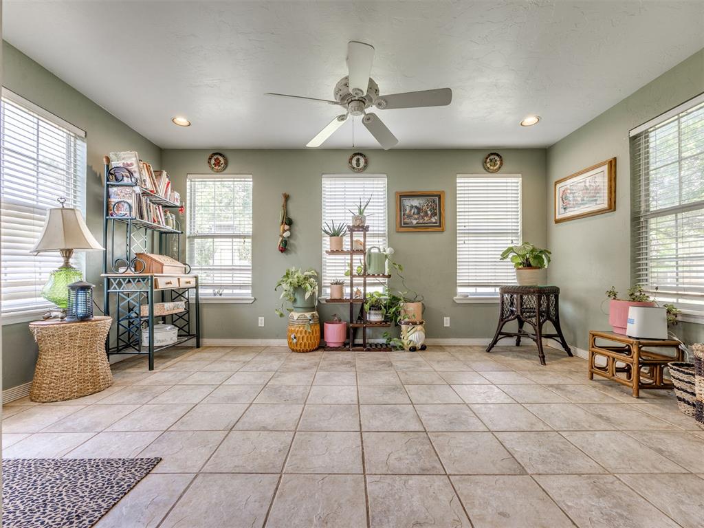 7104 N Lakeway Drive Property Photo 23