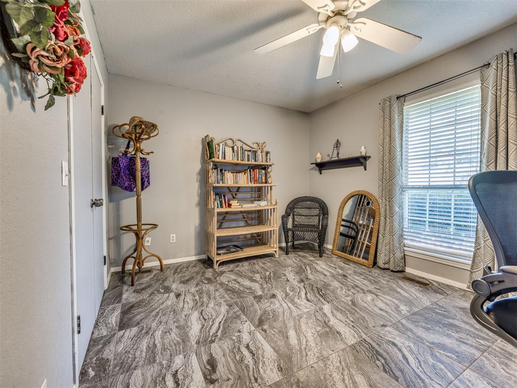 7104 N Lakeway Drive Property Photo 27