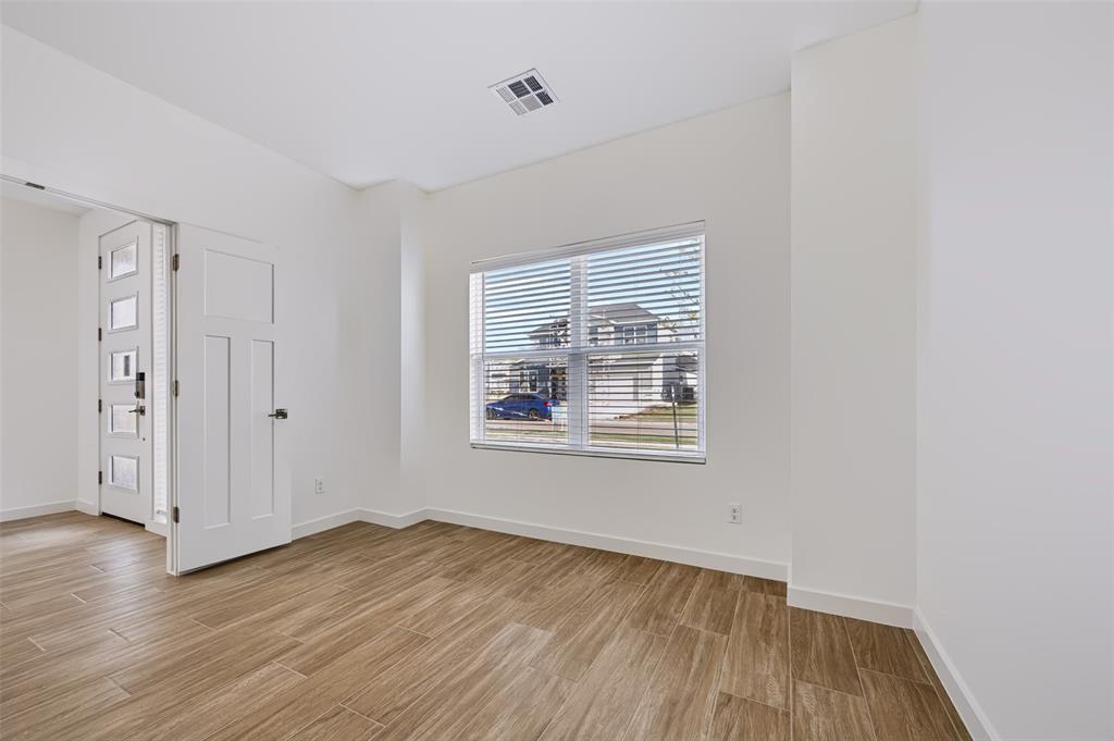 4105 Nw 180th Street Property Photo 14