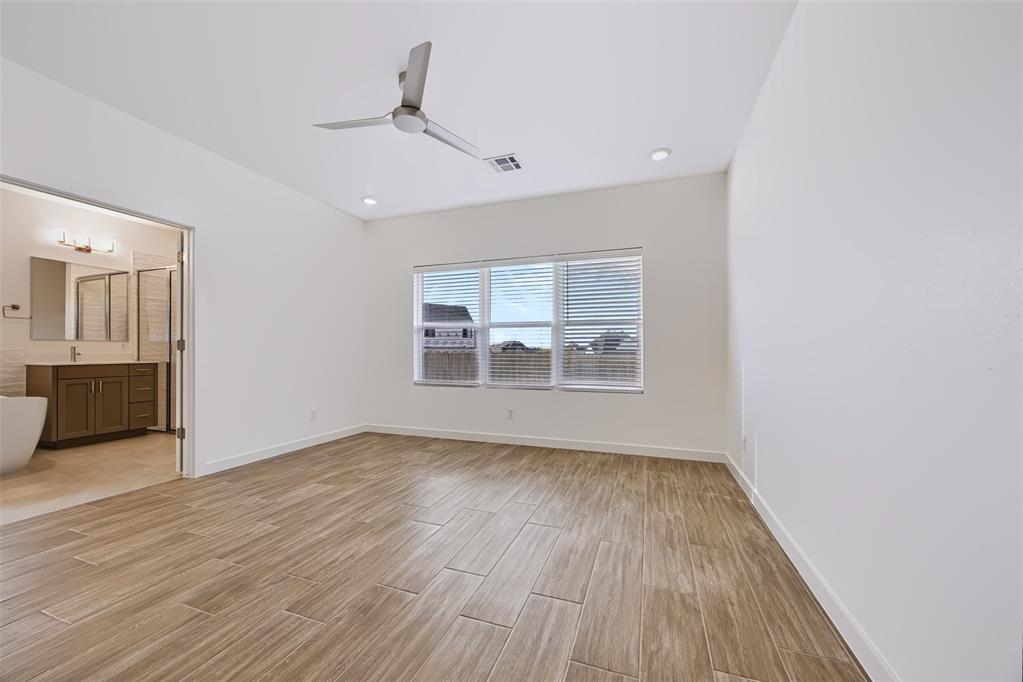 4105 Nw 180th Street Property Photo 17