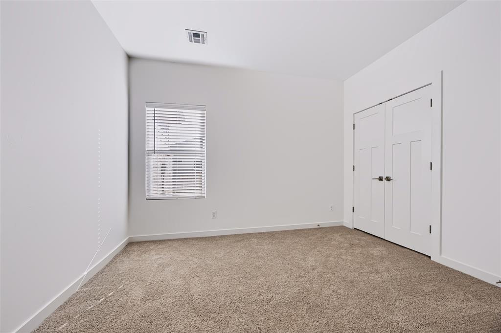 4105 Nw 180th Street Property Photo 25