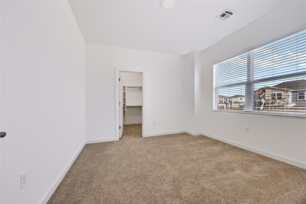 4105 Nw 180th Street Property Photo 32
