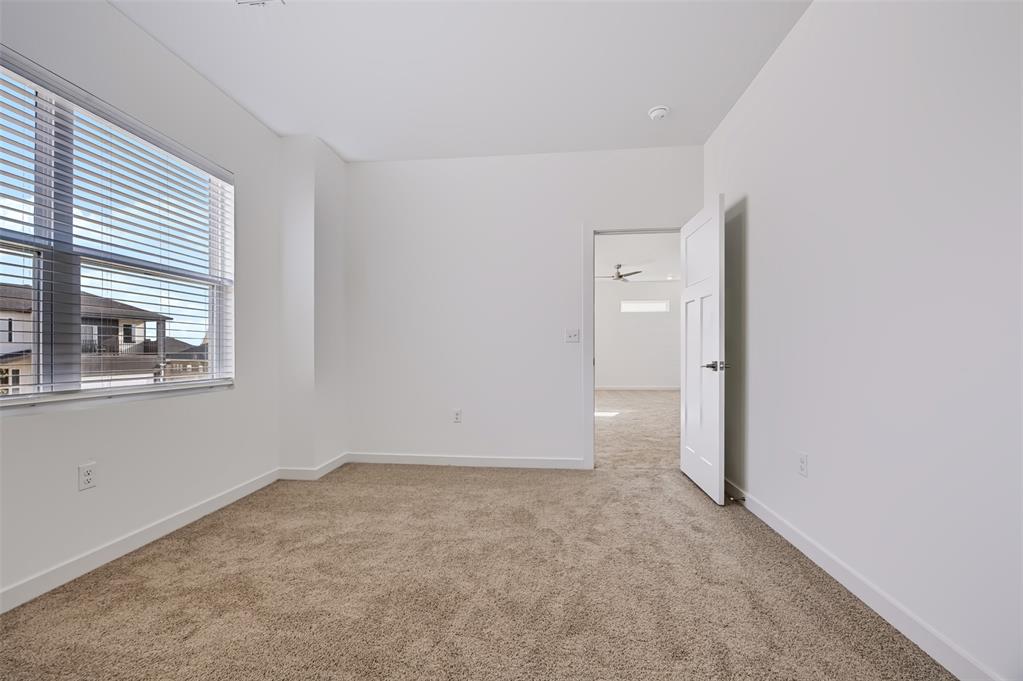 4105 Nw 180th Street Property Photo 33