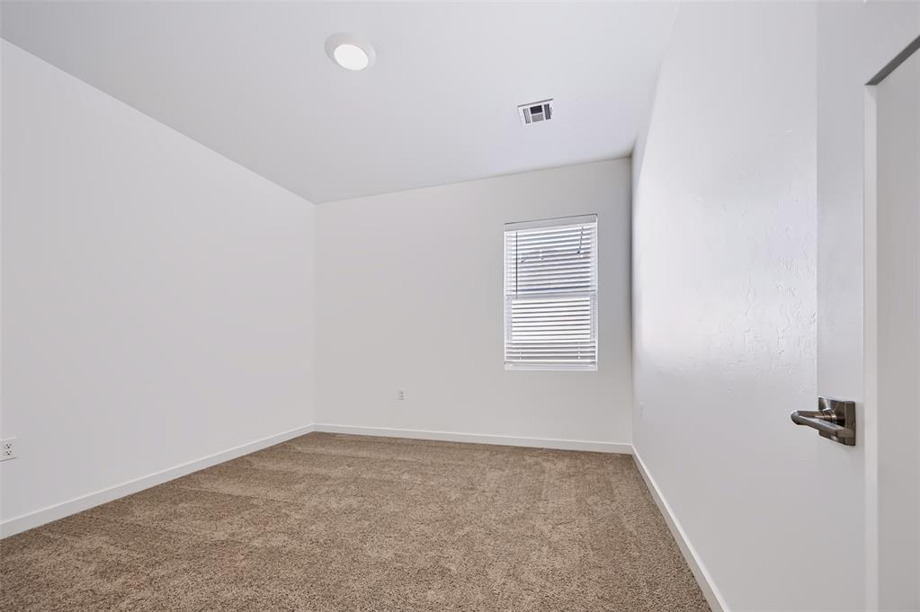 4105 Nw 180th Street Property Photo 35