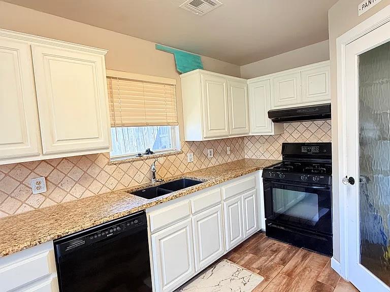 1801 Brittany Lane Property Photo 3