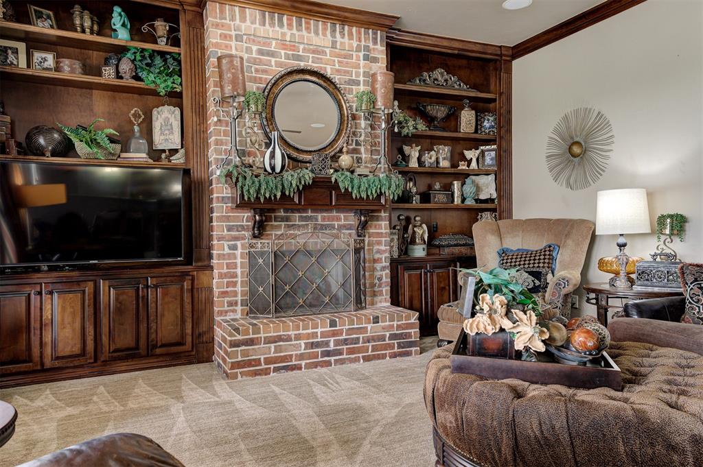 18299 Carlton Way Property Photo 15